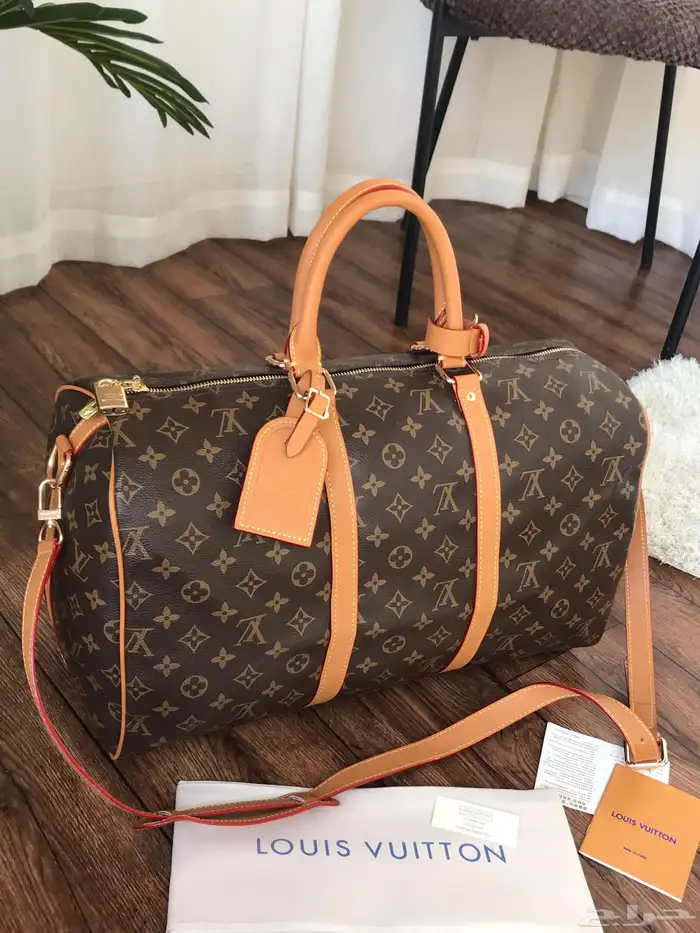 شنط للنادي والسفر الخفبف درجه اولى 11