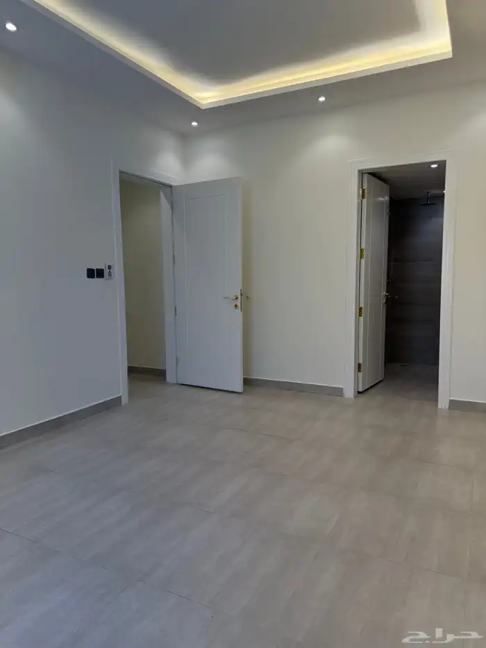 شقة انيقة ثلاث غرف نوم بالملقا   Elegant apartment 8