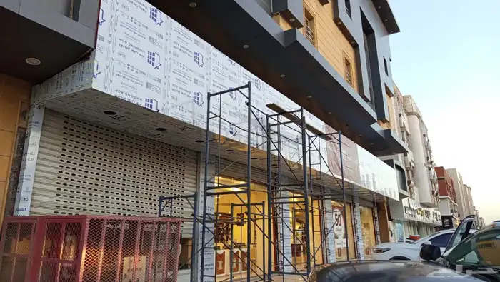دعاية وإعلان حروف بارزة وجهات كلادينج 23