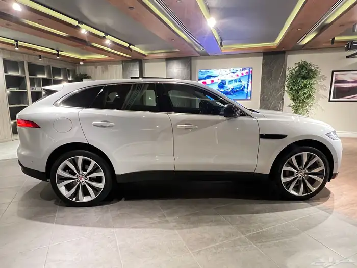 Jaguar f-pace 3.5t model 2017 for sale 6