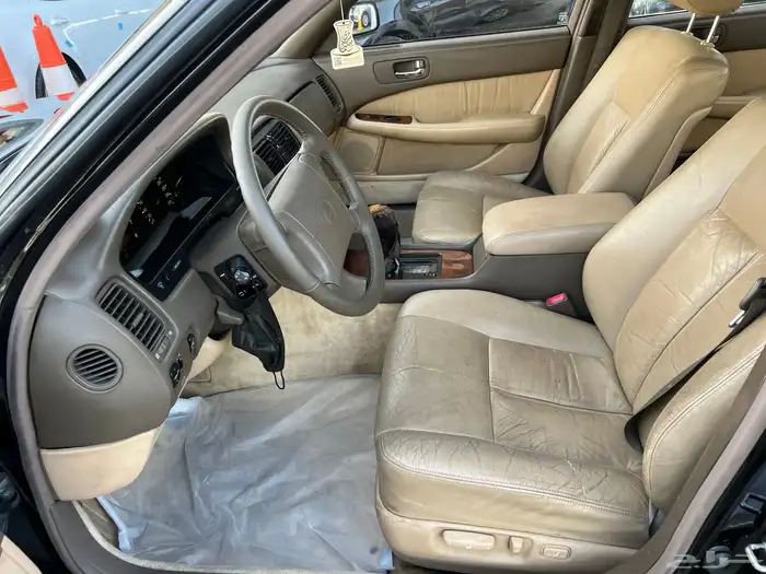 لكزس LS 400 1990 9