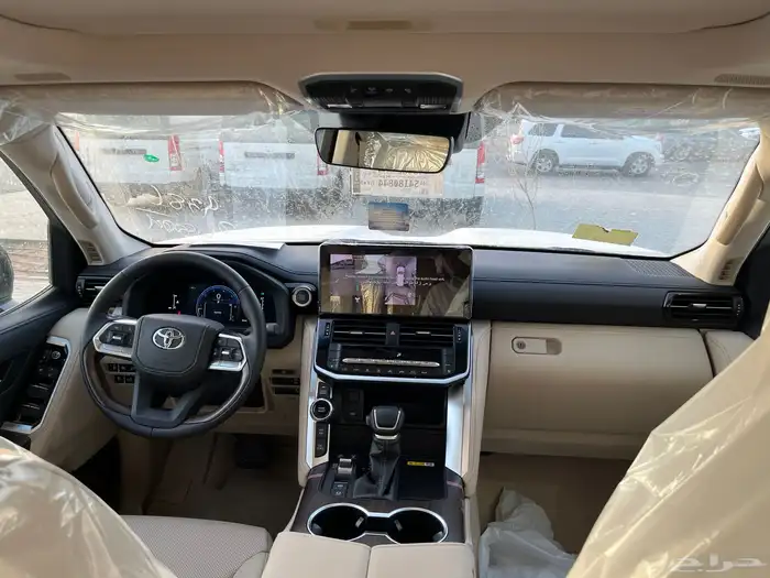 تويوتا لاندكروزر GXRL4 م2025 بطاقه جمركيه سعودى اسود 11