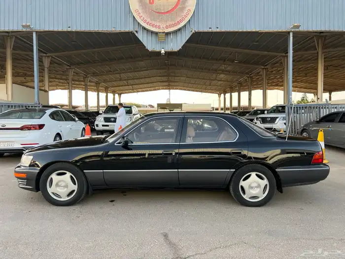 لكزس LS 400 1990 4
