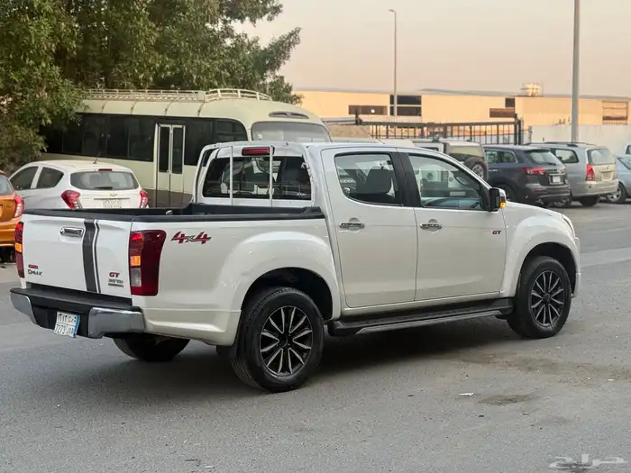 ايسوزو موديل 2020 ديماكس GT 18
