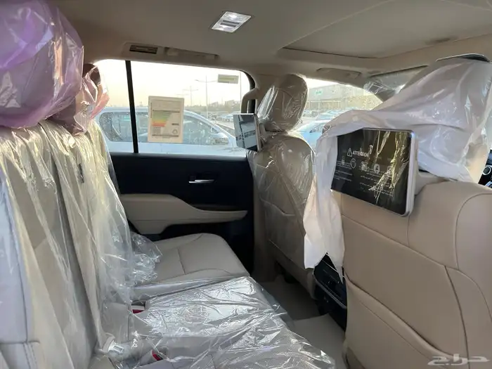تويوتا لاندكروزر GXRL4 م2025 بطاقه جمركيه سعودى اسود 8