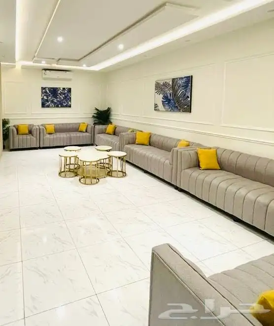 شاليه للايجار في جدة بمسبح كبير استراحة قسمين شاليهات مجلسين 5