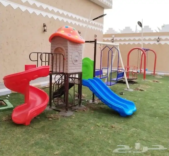 ألعاب حدائق كبيرة تناسب للالطفال بيت كبير مراجيح وزحاليق 1