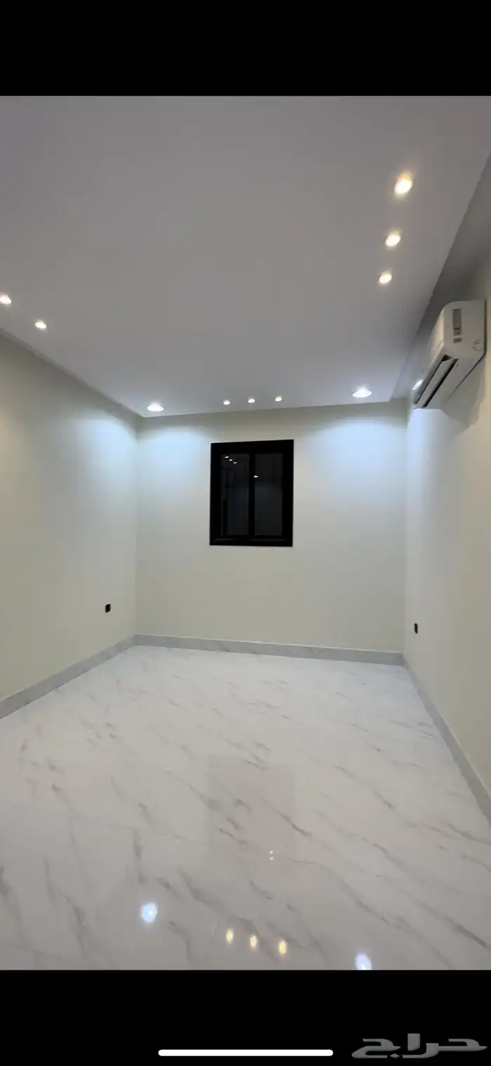 للايجار شقة عوايل بتصميم مودرن حي الرمال 4