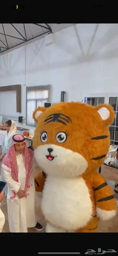 شخصيات عملاقة للأيجار الغوريلا الأرانب 3