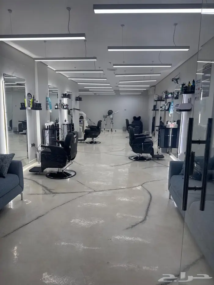 صالون حلاقة للتقبيل 2