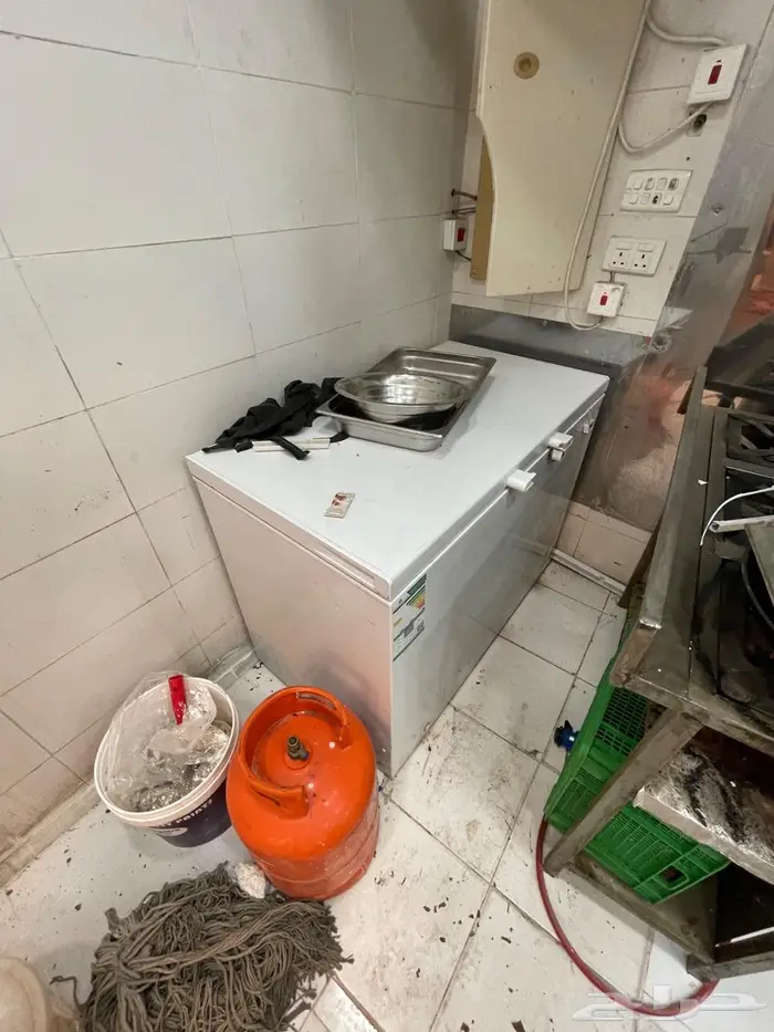 ثلاجات و فريزرات بحالة ممتازة 4