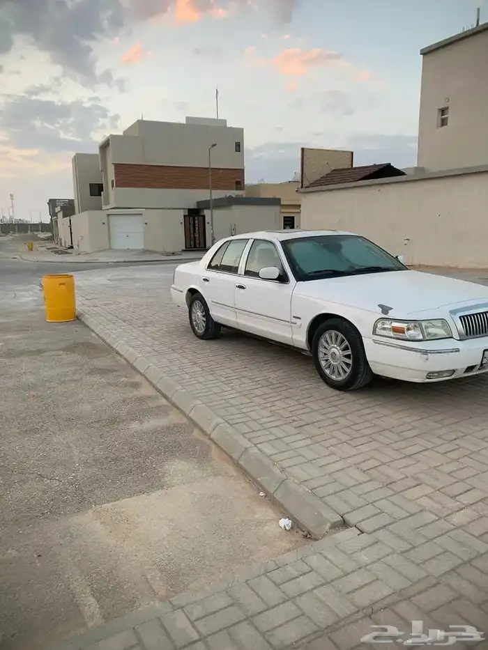 فورد جراند ماركيز 2006 LS هدروليك فل كامل للبيع بالخرج 4