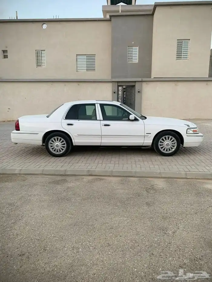 فورد جراند ماركيز 2006 LS هدروليك فل كامل للبيع بالخرج 1