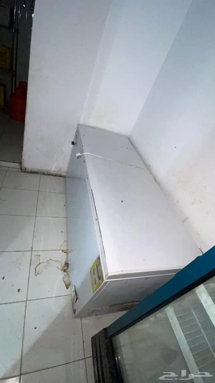 ثلاجات و فريزرات بحالة ممتازة 0