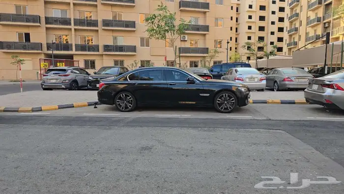 بي ام دبليو BMW IL 730 موديل 2012 IL BMW 730 موديل 2012 3