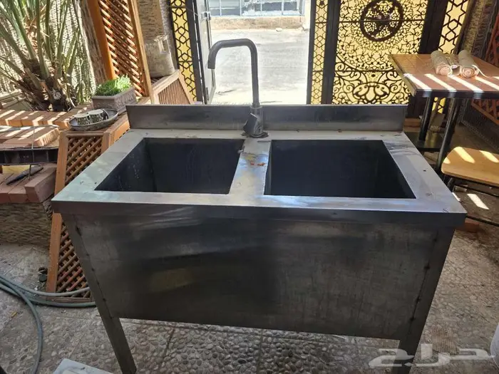 مغاسل وطاولات ستيل حسب اشتراطات البلدية جاهزة للأستخدام 10