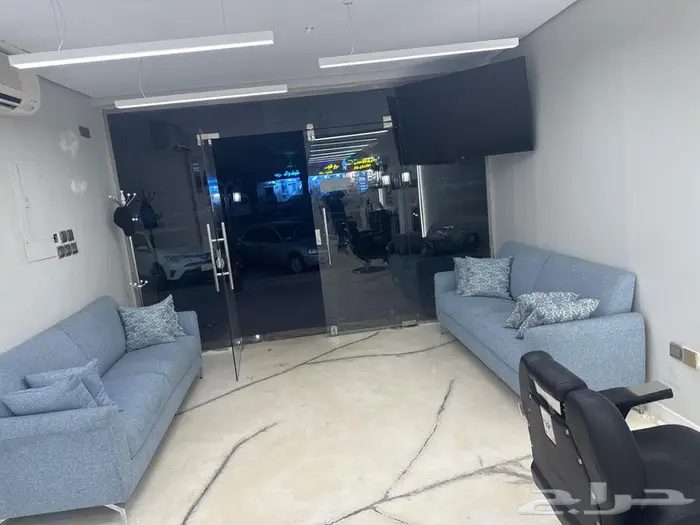 صالون حلاقة للتقبيل 3