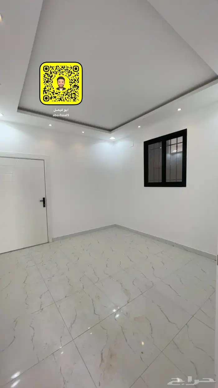 للبيع فله بحي الملك فهد 4