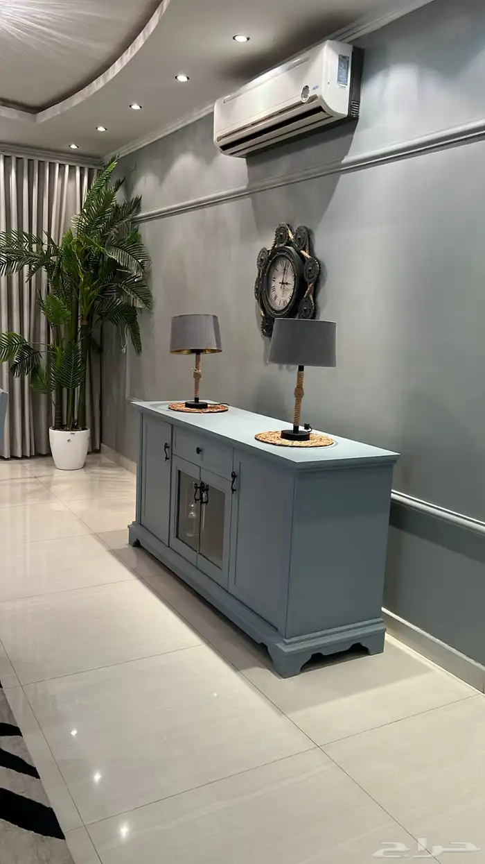 طاوله طعام بحاله ممتازه 10كراسي مع البوفيه 1