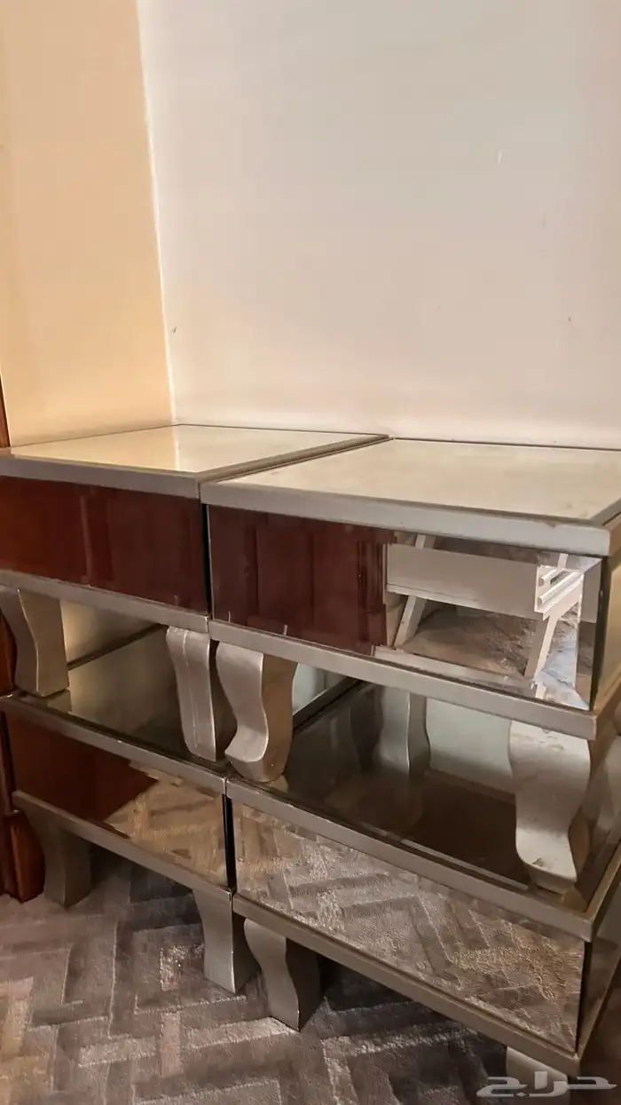 طاوله ارضيه مع ملحقاتها 3