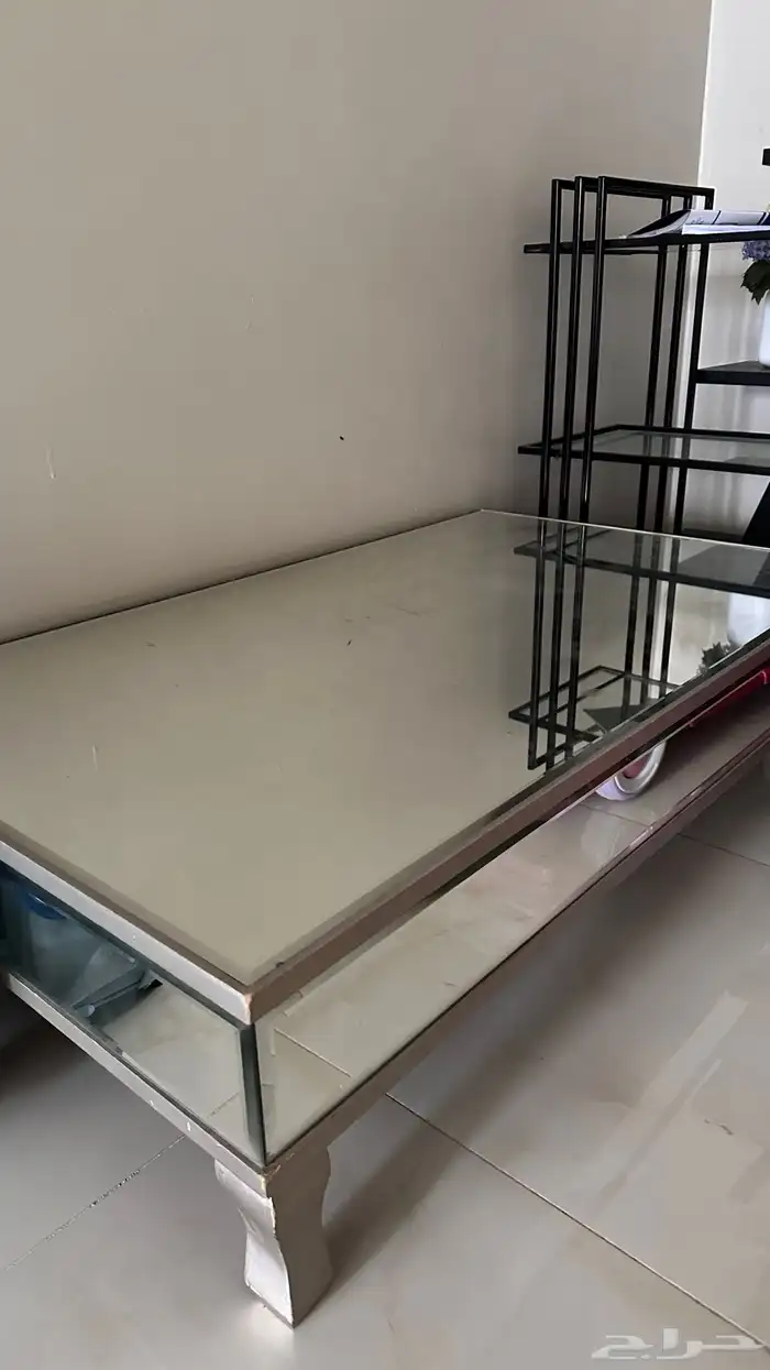 طاوله ارضيه مع ملحقاتها 0