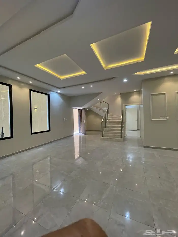 للايجار فيلاة درج داخلي مخطط مسك 9