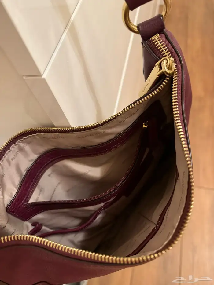 شنط ماركات اصليه مستعمله الاسعار 300 ريال للشنطه 5