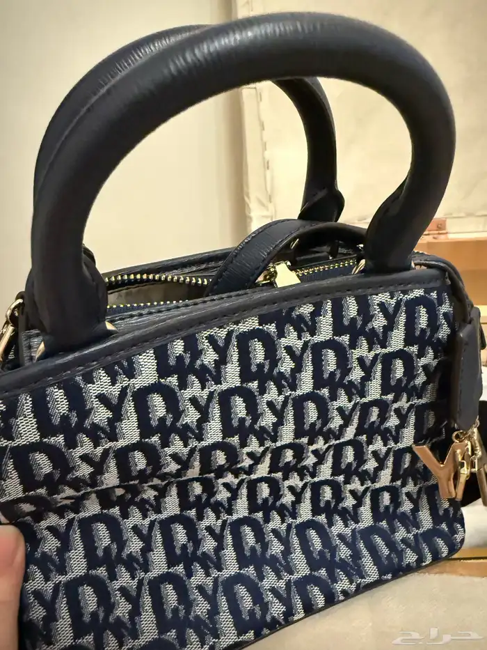 شنط ماركات اصليه مستعمله الاسعار 300 ريال للشنطه 3
