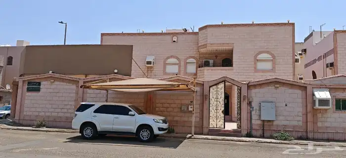 فيلا للاستثمار طويل الاجل 0