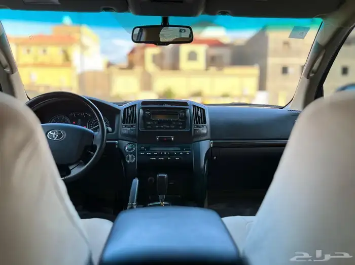 لاندكروزر 2011 سعودي GX.R 21