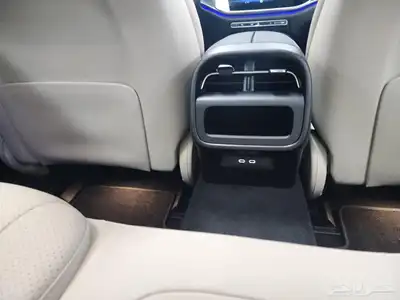 مرسيدس E200 عداد 1800 كيلو 16