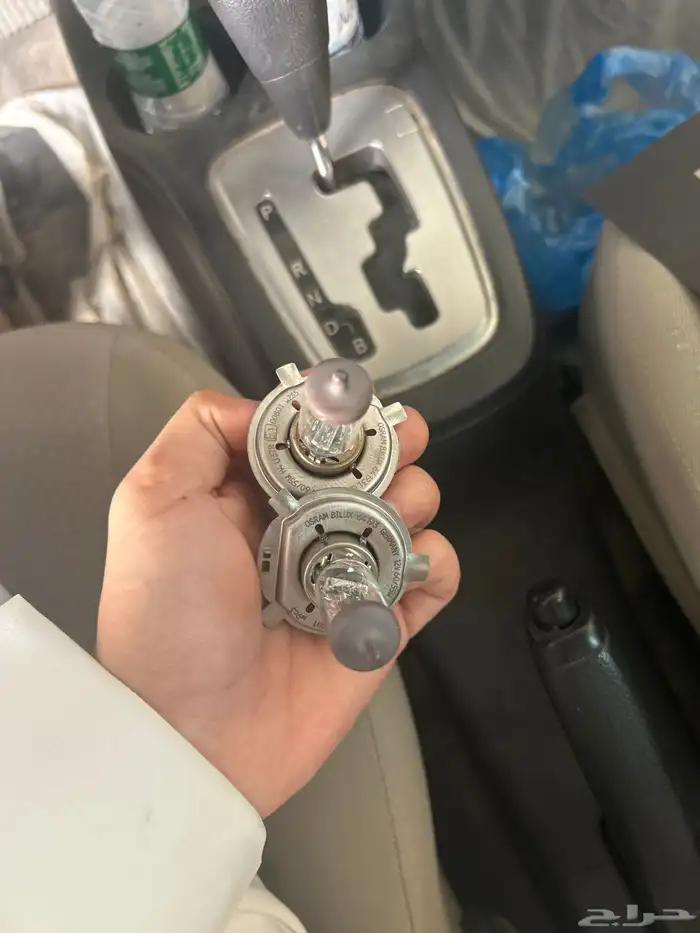 شمعات امامية ميتسوبيشي اتراج 2020 مستخدمة نظيفة 1