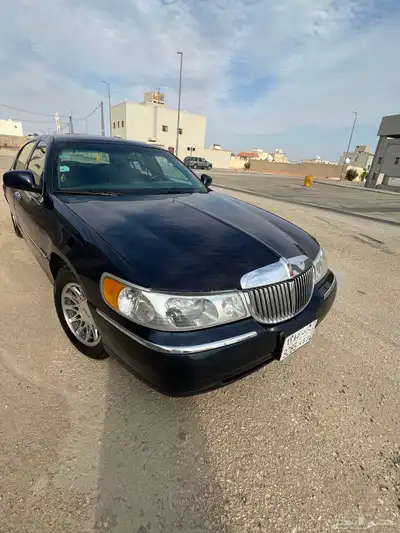 للبيع لينكون تاونكار نظيف جدا 3