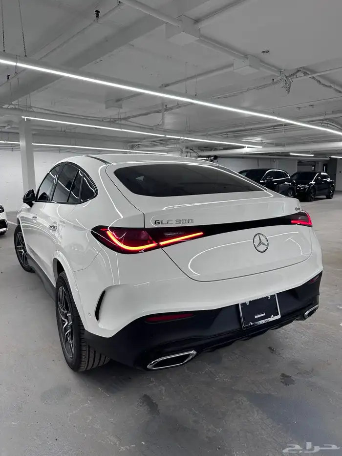 2025 Mercedes GLC300 Coupe AMG أصفار 3
