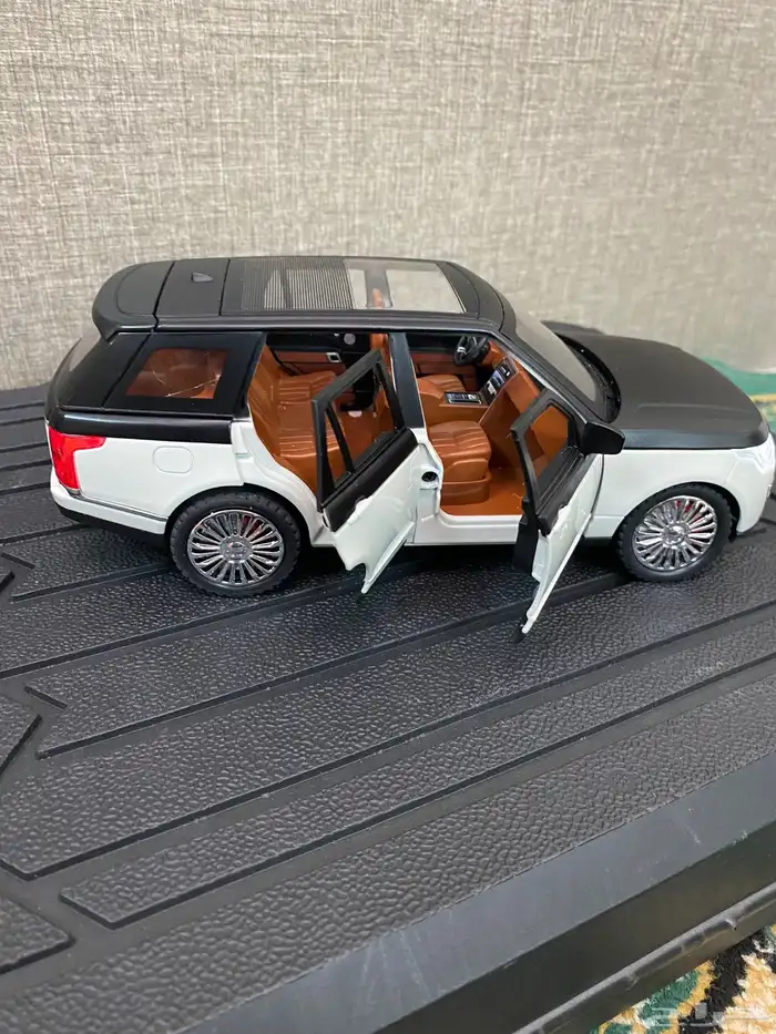 مجسمات سيارات للبيع 8