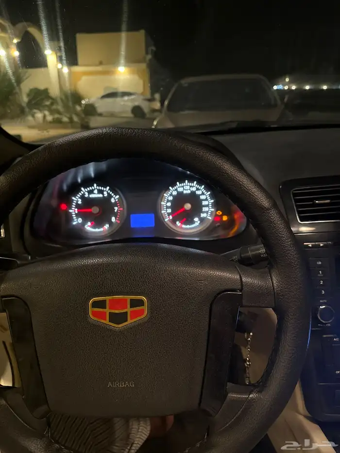 جيلي اي سي 8 4