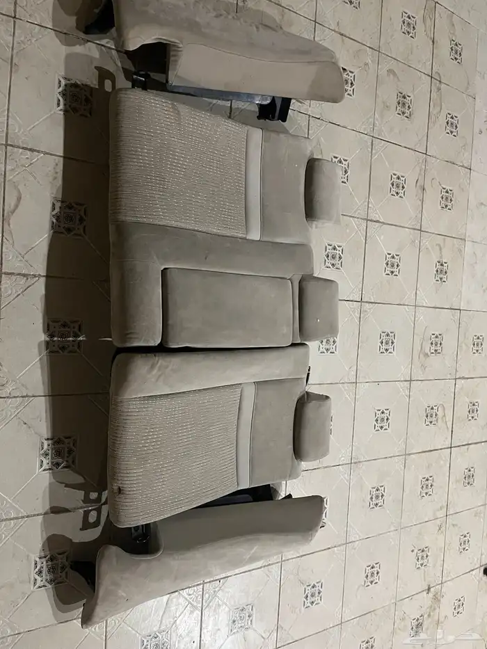 للبيع مقعده خلفيه كامري من 2010-2015 1