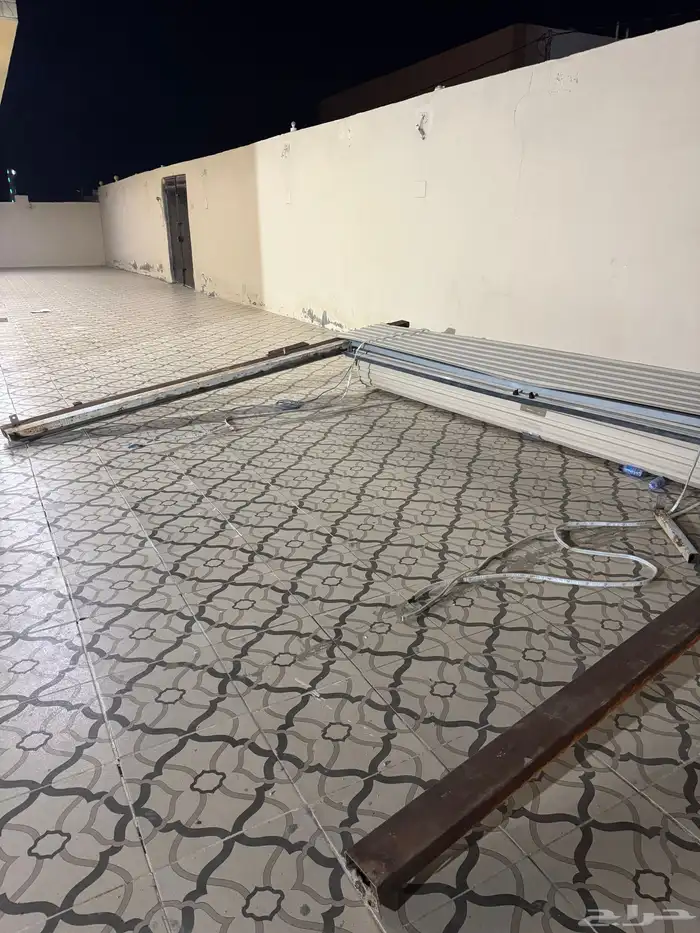 للبيع باب كراج 4