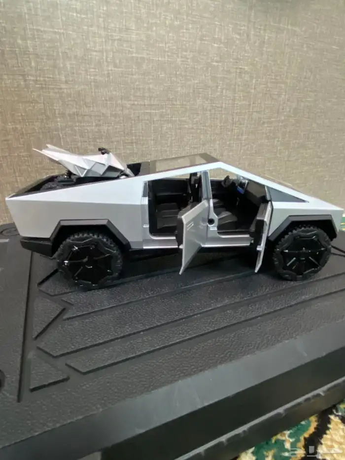 مجسمات سيارات للبيع 1