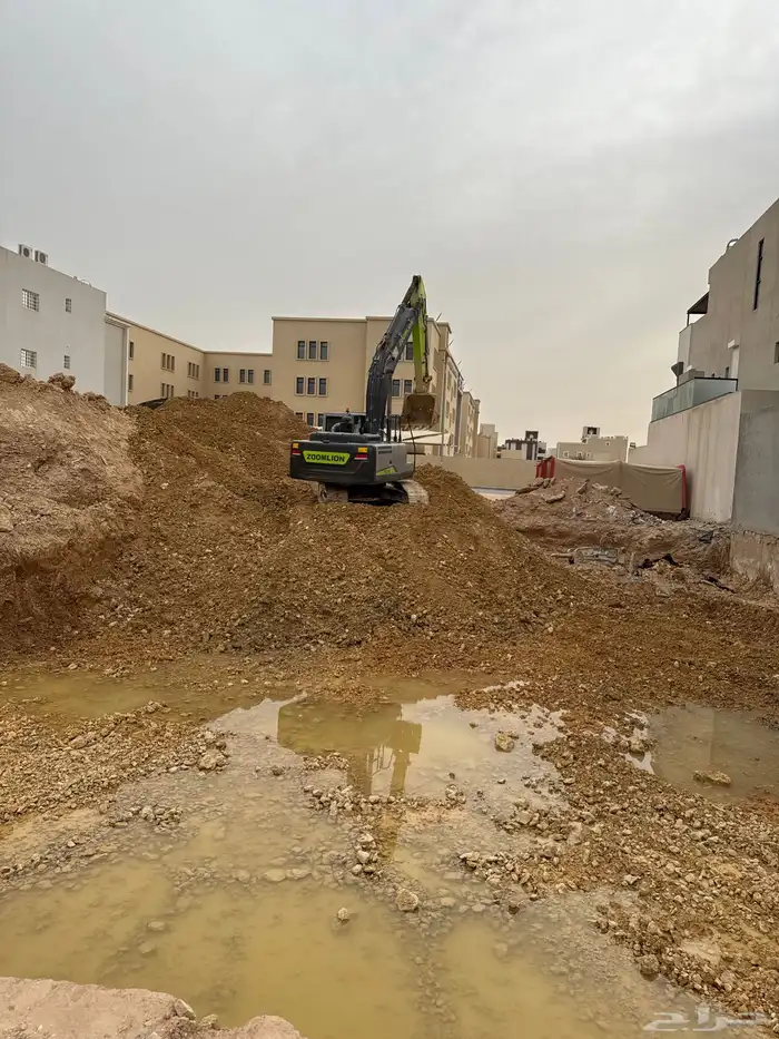 حفر وترحيل .. بوكلين 0