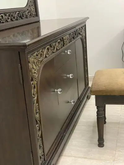 غرفة نوم من المطلق 9