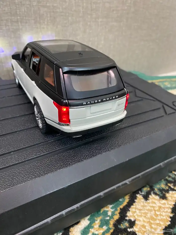 مجسمات سيارات للبيع 9