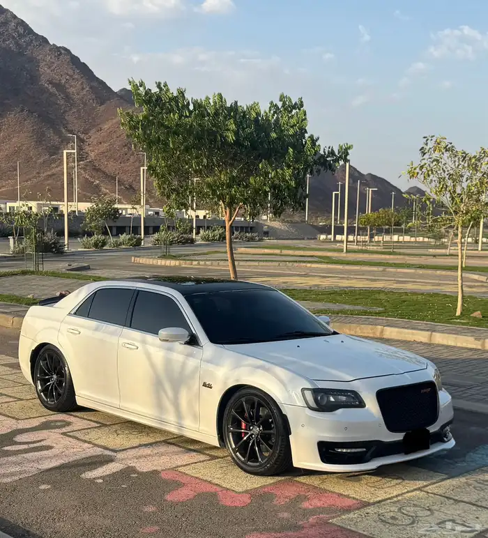 للبيع كلايزلر SRT 6.4 11