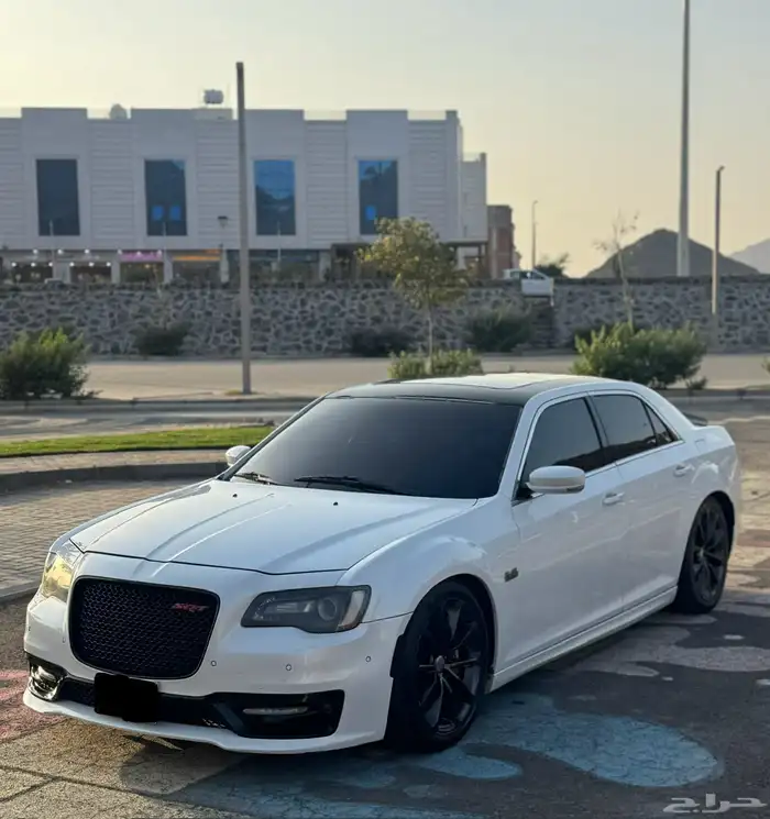 للبيع كلايزلر SRT 6.4 8