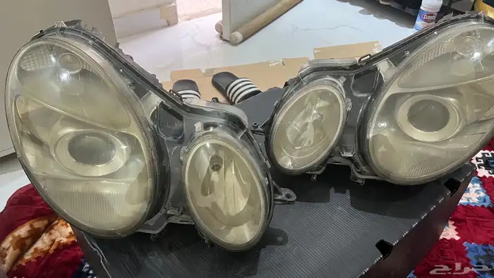 للبيع اسطوب خلفي يمين وشمعات اماميه مرسيدس E240 W211 2