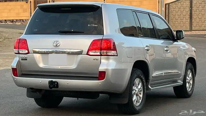 لاندكروزر 2011 سعودي GX.R 9