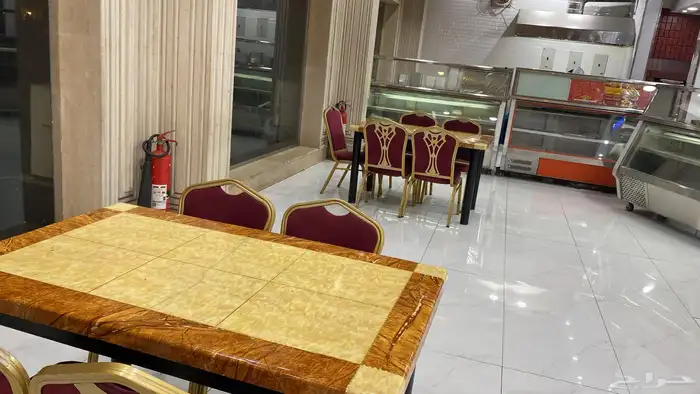 مطعم كامل للتقبيل بالمعدات والعمال لعدم التفرغ 1