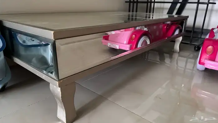 طاوله ارضيه مع ملحقاتها 1