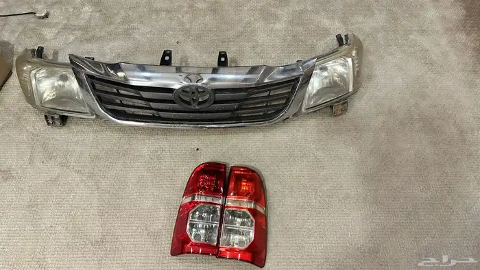 شبك وشمعات اماميه وكاله هايلوكس 2012-2015 3