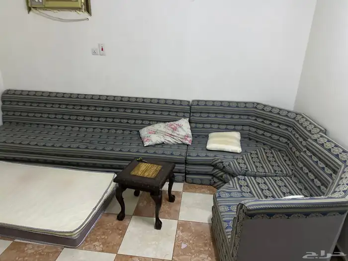 مجلس مع مراتب استخدام شبه جديد مره 2